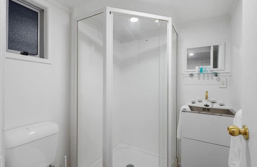 Henderson Apartment | The Nifty Nook Studio with Parking and Wi-fi