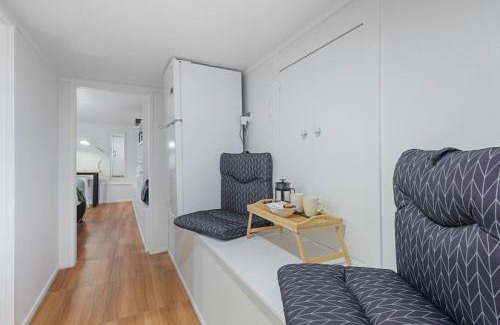 Henderson Apartment | The Nifty Nook Studio with Parking and Wi-fi