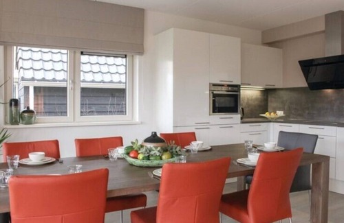 Idskenhuizen House | The Nije Dei is a 8 person wellness water villa