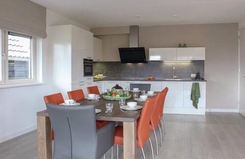 Idskenhuizen House | The Nije Dei is a 8 person wellness water villa