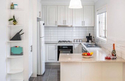Noble Park House | The Noble Prize *Netflix & WiFi*