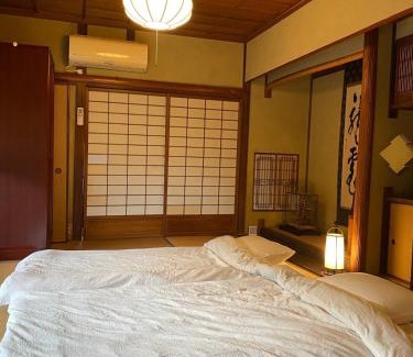 Kamijima-cho Apartment | The Nomad Inn Yugejima