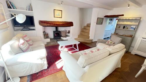 Dittisham House | The Nook - Charming cottage, modern living with original features, perfect private garden