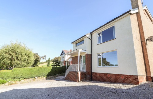 Rhos on Sea Cottage | THE NOOK, family friendly, country holiday cottage in Colwyn Bay