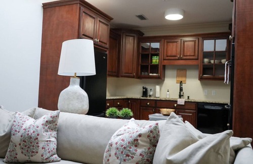 Demopolis Apartment | The Nook