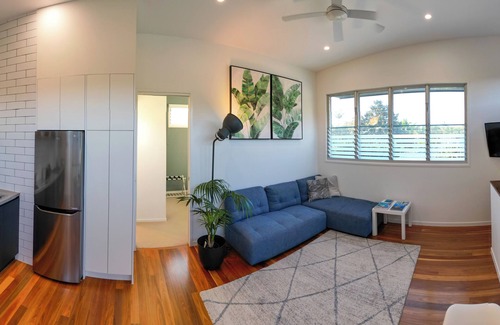 Noosa Heads Apartment | The Noosa Loft - Private, Close to Everything