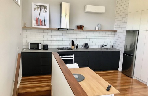 Noosa Heads Apartment | The Noosa Loft - Private, Close to Everything