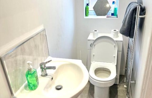 Wootton House | The North Stay Guest Suite