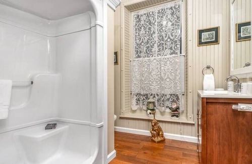 Cobourg Apartment | The North Wing at Lakehurst