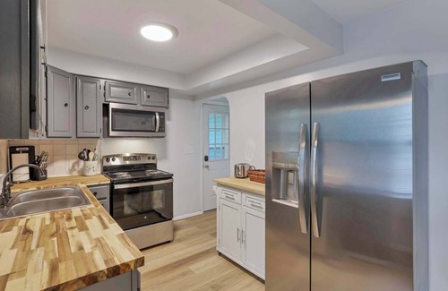 Columbus House | The Northern Light - 3 BR 2 full bath