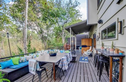 Greater South River City House | The Novel Retreat