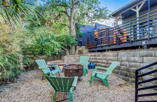 Greater South River City House | The Novel Retreat