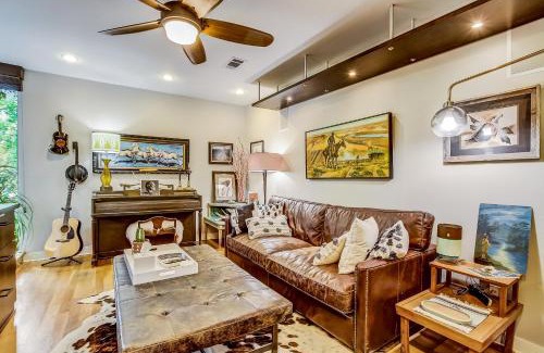 Greater South River City House | The Novel Retreat