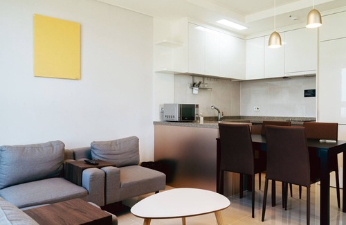 Yeonsu-gu Apartment | The November Stay In Landmark