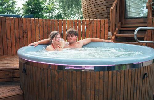 Neede Apartment | The Nutshell met hottub en sauna | 2 personen