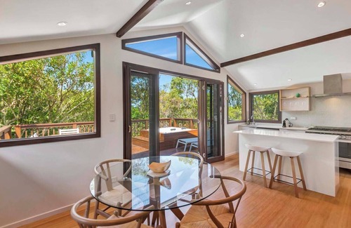 Byron Bay Apartment | The Oasis Apartments and Treetop Houses