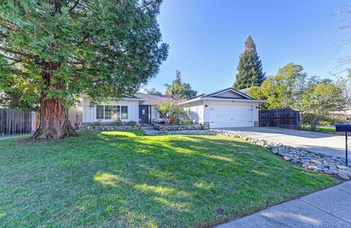 Citrus Heights House | The Oasis Getaway