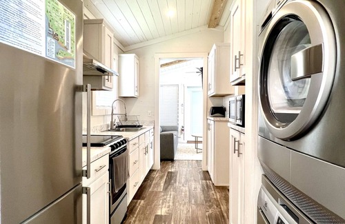 Clermont House | The Oasis House - Lakeside Tiny Home Near Orlando