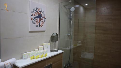 Masdar City Apartment | The Oasis Shore 1BR - Tranquil Getaway Near Masdar Park & City Centre Mall