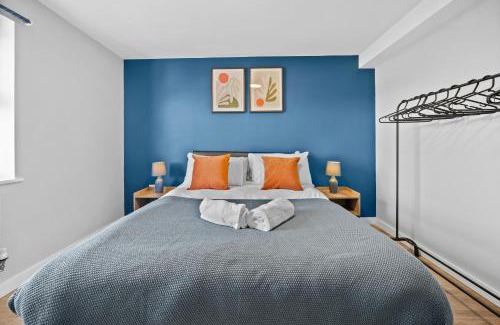 Plasnewydd Apartment | The Oasis Suite