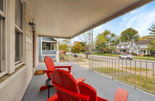 Clintonville House | The Ohio State of Mind 5BR 2BA