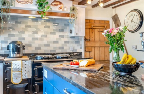Great Shefford House | The Old Bakery - Five Bedroom House, Sleeps 10