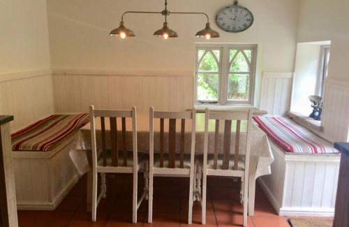 Alton House | The Old Castle Inn