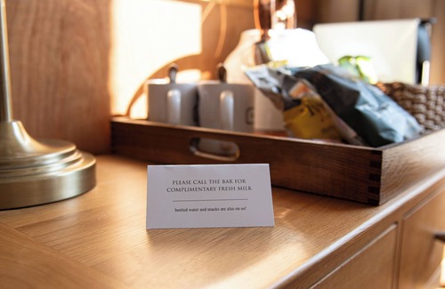 Kentish Town Hotel | The Old Farmhouse Pub & Rooms
