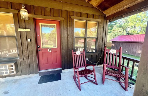 Mountain View Cabin | The Old Home Place in amazing Mountain View, close to the courthouse square