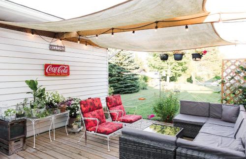 Prince Edward House | The Old Homestead - Gorgeous backyard right in The Heart of Picton