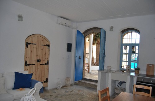 Malia House | "The Old House 2" - Villa with Private Rooftop Pool, Old Town