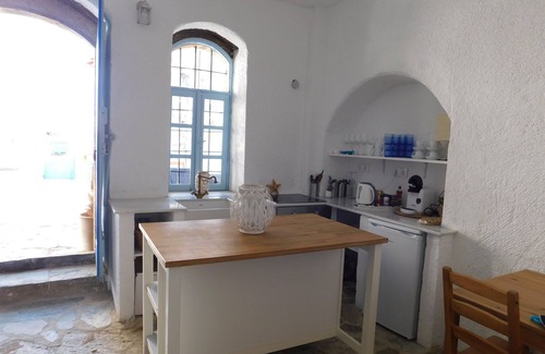 Malia House | "The Old House 2" - Villa with Private Rooftop Pool, Old Town