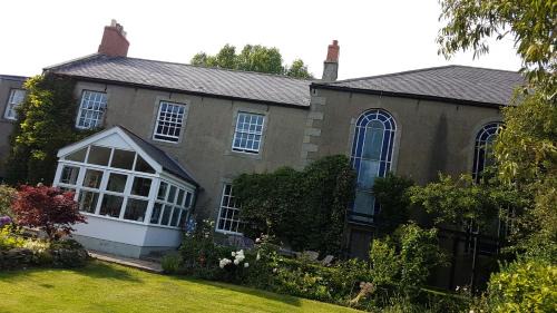 Lowick Bed & Breakfast | The Old Manse