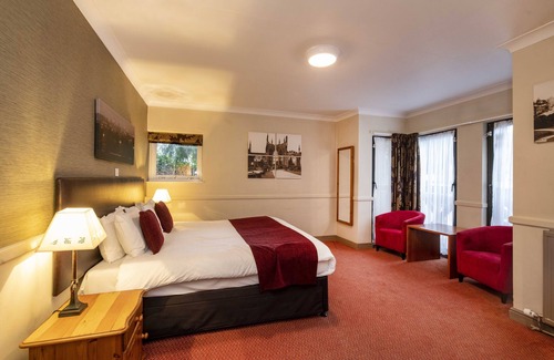Baginton Hotel | The Old Mill by Greene King Inns