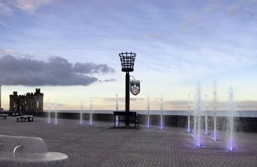 Withernsea House | ๐ฎ๐ผโโ๏ธ The old police house with hot tub by the sea ๐