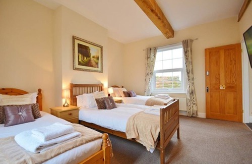 Thame Hotel | The Old Red Lion