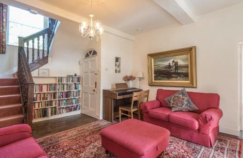 Bishops Castle House | The Old Schoolhouse and Cottage