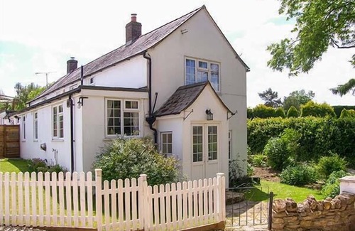 Bridport Cottage | THE OLD SMITHY, pet friendly, character holiday cottage in Dottery