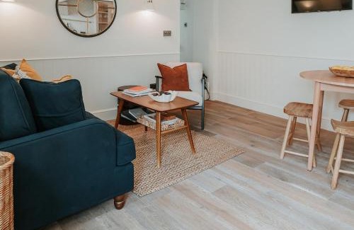 Tenterden House | The Old Stables- Uk44870