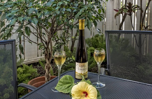 Wailuku Bed & Breakfast | The Old Wailuku Inn at Ulupono