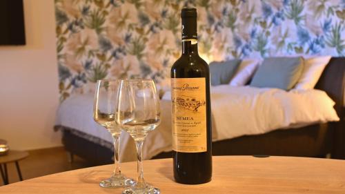 Melissopetra Apartment | The Olive Tree