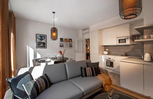 La Victoria Apartment | The One