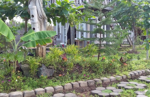 Kecamatan Lembar Cottage | The Only Beachfront Bungalow near Harbor
