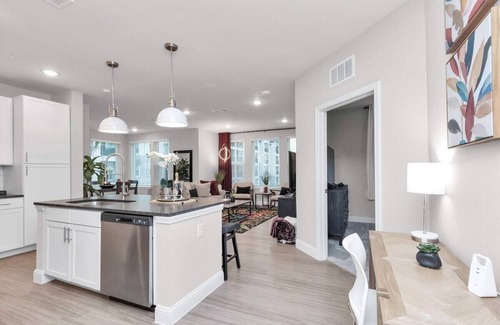 Clear Lake Shores Apartment | The Onyx Abode near Kemah Boardwalk and NASA