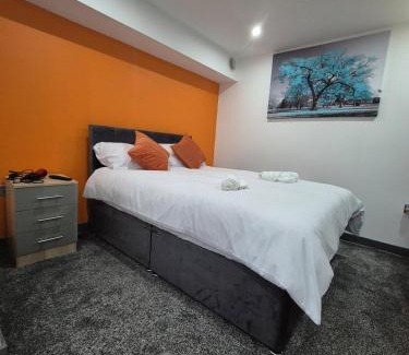 Bradford Apartment | The Orange Outpost - City Centre