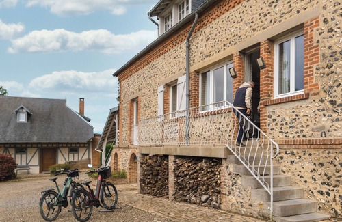 Guise Cottage | The Original, in the countryside and at Guise!