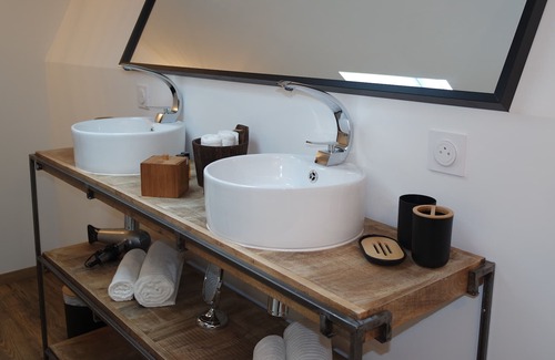 Aizenay Apartment | The Original Room, ideal for a couple or a family with 2 children