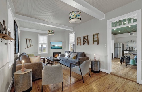 Harper House | The Oswald