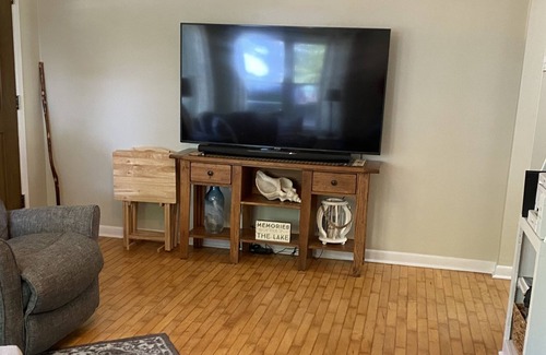 King Cottage | The Otter House Cottage -Waupaca Chain O Lakes