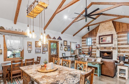 Fredericksburg House | The Outpost 2 Bedroom Home by RedAwning